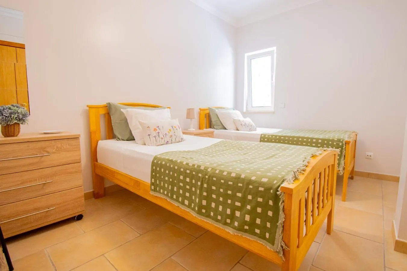 Apartment Bela Vista Estombar 0*,