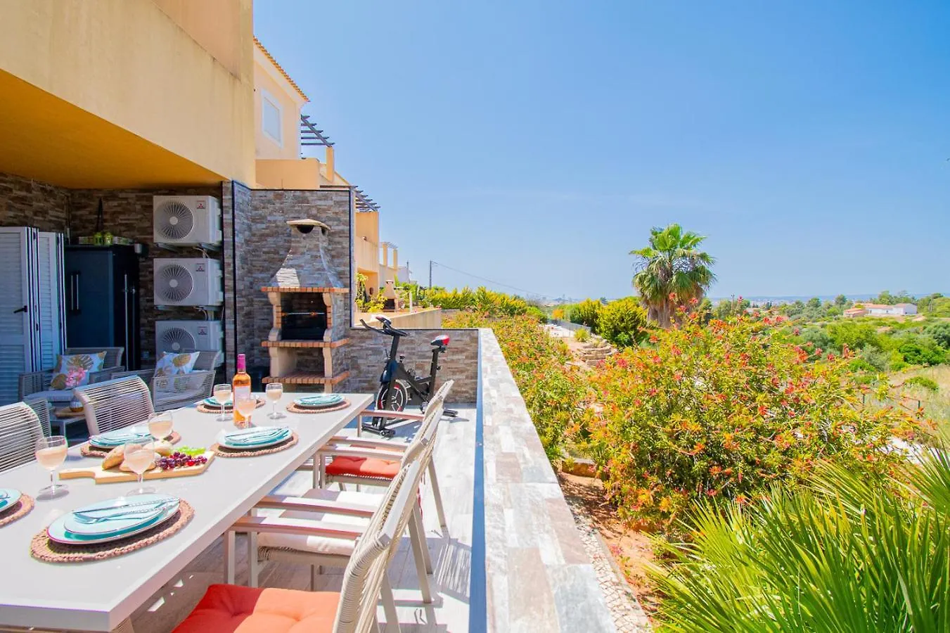 Apartment Bela Vista Estombar